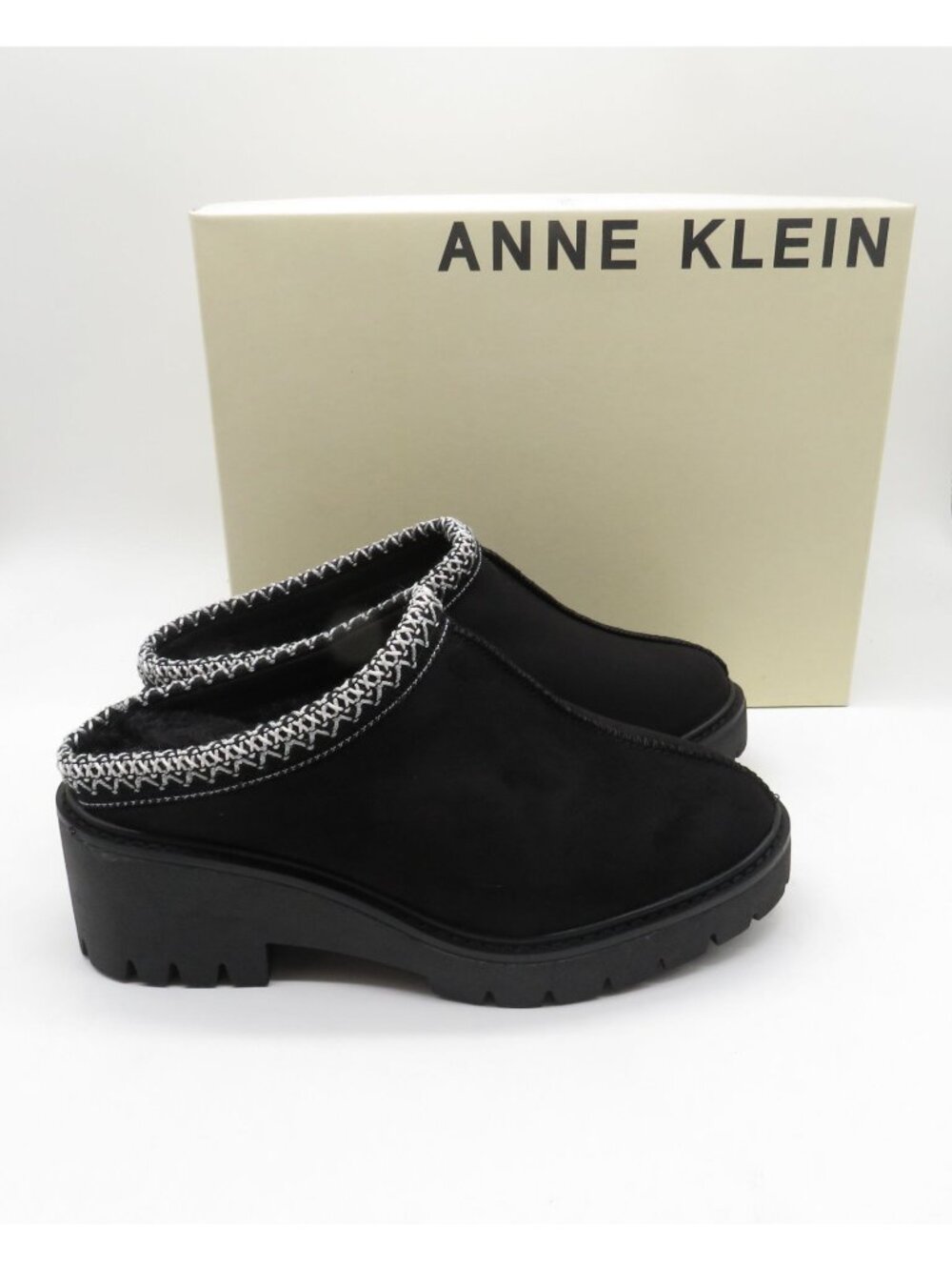 Anne Klein Black Suede Clogs Embroidered Trim Chunky Sole Size 6M NEW